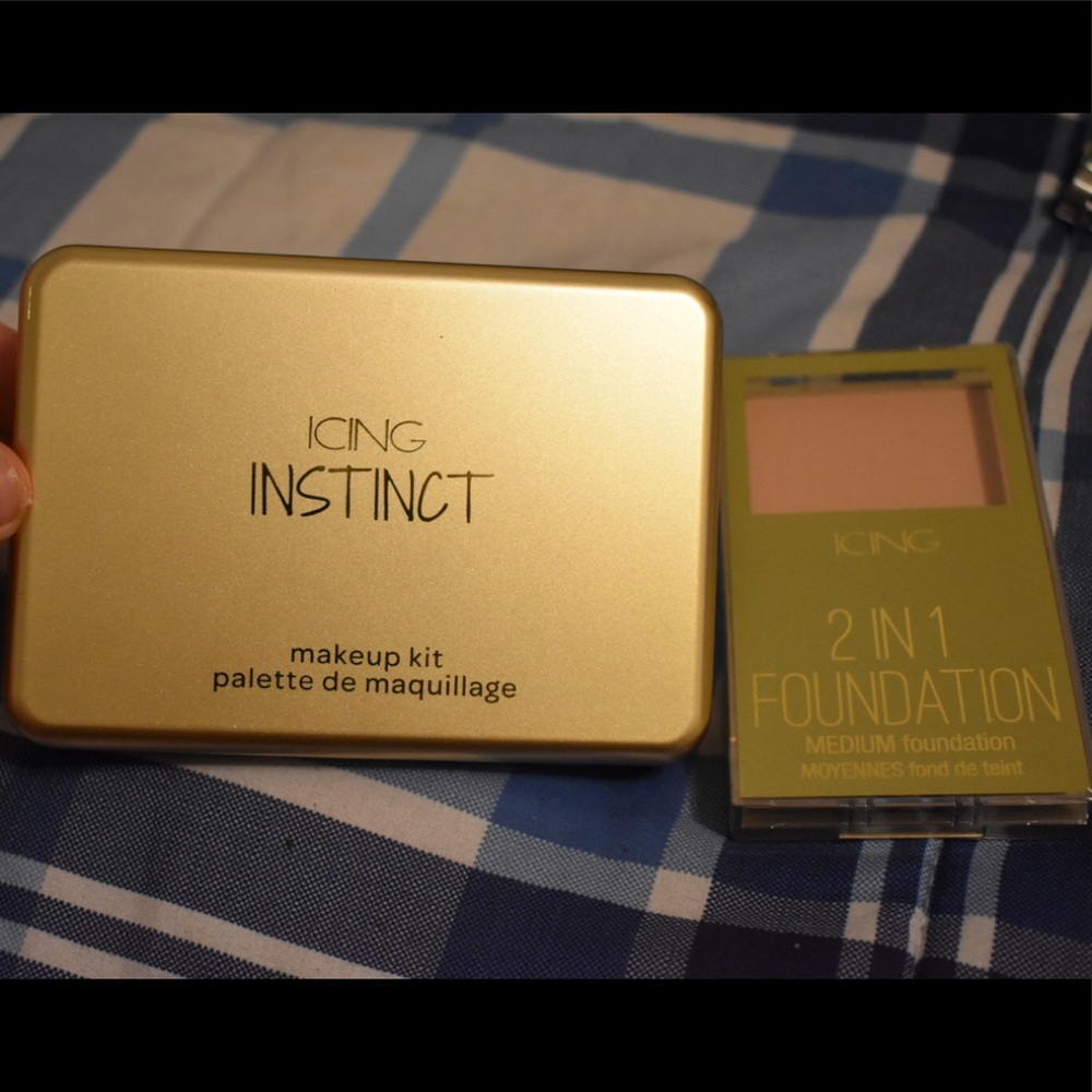 Make up & Foundation Kit (Bundle/New)